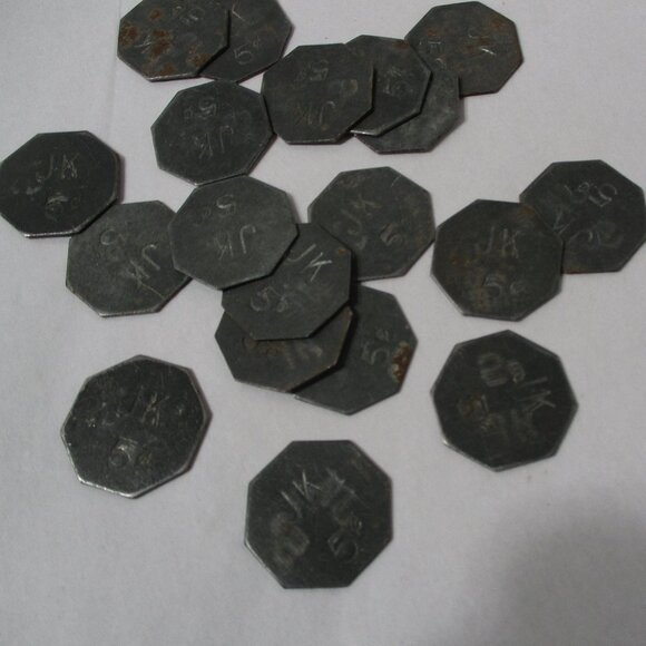 Lot of 20 Vintage Metal Octagon Shape Trade Tokens 5 Cents - Picture 2 of 4